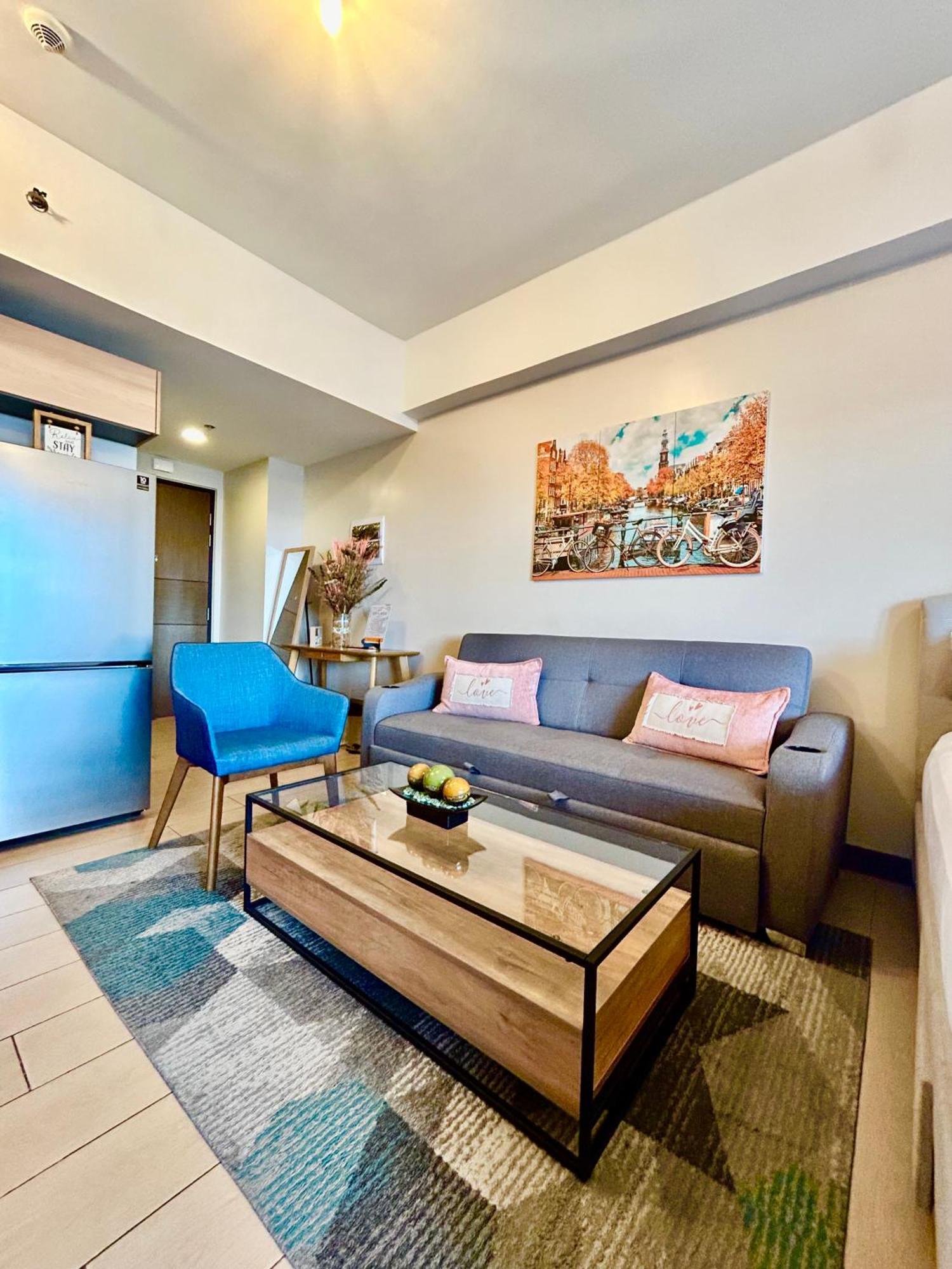 Luxury Bgc Condo In Taguig, Mckinley - Covered Parking And Wifi Free Exteriér fotografie